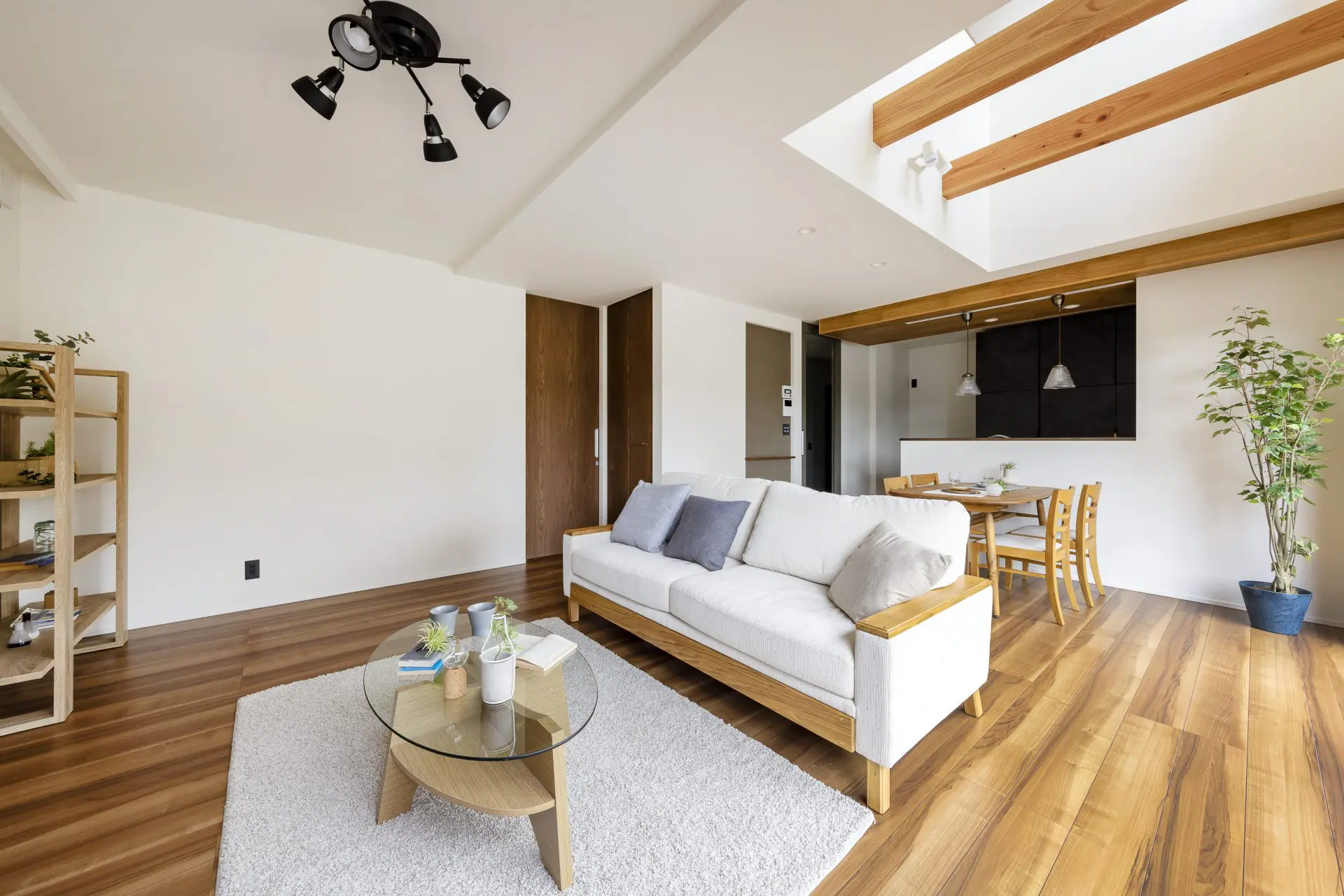 06e6db69b5084a6a6d8f38ff6b9945